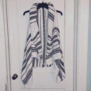 Blanket vest black and white striped no size fits most warm comfy